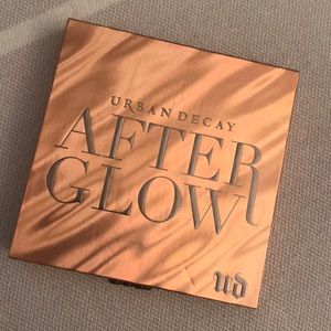 Urban Decay Highlighter Palette